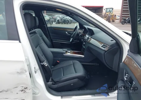 2014 Mercedes-Benz E 350 из США, поврежденный, VIN WDDHF5KB9EA855414